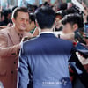 루퍼트 프렌드, 팬들에게 사인을 하나하나[★포토]
