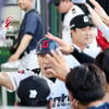 [★화보]'롯데캡틴 홈런에 난리난 더그아웃'