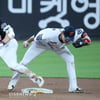 [포토] 김호령 '악, 왜 여기서 공중부양'