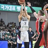 '日 격침' 레전드 슈터도 감탄한 유기상 '폭풍 3점포'... LG 우승 핵심→대표팀 에이스로