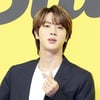 방탄소년단 진, 뷔·슈가 제치고 스타랭킹 男아이돌 3위
