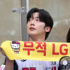 [포토] 승요 김요한 '무적 힐끗'