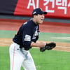 [한번에쓱]'6회말 만루위기 삭제' 세리머니하는 박상원