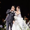 "눈에 하트가 뿅뿅"..김준호♥김지민, 결혼식 사진 추가 자랑 '뭉클'