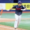[포토]'선두타자 안타' 정훈