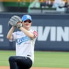 [포토]'시구하는 양궁 강채영'