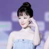 슈화, 눈에 띄는 백옥 피부[★포토]