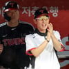 사령탑 칭찬 선수만 '최소' 9명! LG 그만큼 투·타 완벽했다 "무더운 날씨에 고생했고, 축하하고 감사하다" [잠실 현장]