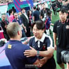 [포토]'한지플릭 감독과 포옹하는 김기동 감독