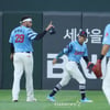 [포토] 슈퍼캐치 레이예스 '멋짐 폭발'