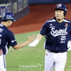 [포토]'4회초 선제 솔로홈런' 양의지
