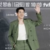션 리차드 '여유로운 손인사'[★포토]