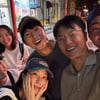 송중기, '로기완' 의리 지켰다..동료들과 길거리서 미소 "즐거웠어"