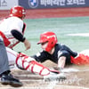[포토]'KIA 첫득점 저지하는 조형우'