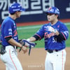 [포토] 문현빈 '코치님 또 해냈어요'