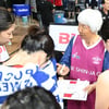 '83세 레전드' 직접 작전판까지 들다니... "많이 답답해서 내려왔다", 까마득한 후배들 향한 '황금 조언'