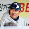 이숭용 감독 3년 깜짝 재계약 "좋겠다, 축하한다고 전해주세요" NC 이호준 감독의 축언 [대전 현장]