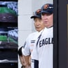 [포토]'10회말 지휘하는 김경문 감독'