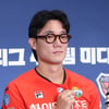 [포토] 이유현 '시크한 엠블럼 자랑'