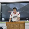 동방신기 유노윤호, 은사 정년 퇴임 축하 위해 광일고 방문..생활용품 기부