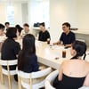 최휘영 문체부 장관, '우수 전속작가 기획전시' 찾아 청년 작가 의견 청취