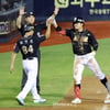 '0:4→4:4→6:4' 이걸 뒤집는 KT, 유준규 11구 혈투+패트릭 불펜 초강수→LG 꺾고 4위 수성! [잠실 현장리뷰]