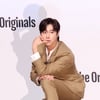 U-Know Yunho đ??c c?p b?ng s?ng ch? kh?u trang ch?ng d?ch Covid-19