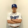 Server Crash → Sales Surge 5x… BTS’s V Successfully Throws First Pitch at U.S. Major League Game