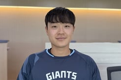 박세진 "형, 나 트레이드 됐어"→박세웅 "어, 알고 있어", 롯데 한솥밥 먹을 두 형제 첫 대화는 [부산 현장]