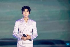 1억뷰 두둥! 임영웅 '사랑은 늘 도망가' 9800만뷰