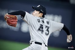 '고졸 신인' 평균 슬라이더 RPM이 2800이라니... ERA 10.38에도 1군에 남는 이유가 있다