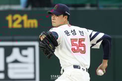 'ERA 22.09' 159㎞ 롯데 파이어볼러 '깜짝' 1군 등록, '3⅔이닝 7볼넷' 제구력 알면서 '왜' 불러들였나