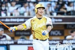 SNS보다 타점 먹방이 좋다! 21세 '짱돌' 문현빈, 한화의 보석됐다 "제가 타점을 좋아합니다, 그래서 더 집중해요"