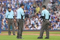 '왜 볼넷이에요' 염경엽 감독 항의에 1루 나간 김영웅 타석으로 '다시' 돌아왔다... 무엇을 항의했나 [대구 현장]