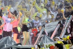 '무더위에도 인기 폭발' KBO리그 벌써 900만 관중! 역대 최소 신기록 작성→2번째 1000만명 돌파도 눈앞