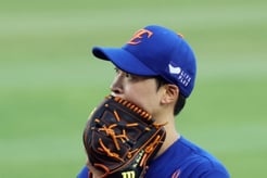 '3연패' 한화, '1이닝 6실점' 엄상백에 황영묵까지 말소→안치홍·최재훈 전격 선발 출장! [잠실 현장]