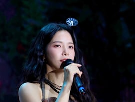 솔라, 中 단독 팬미팅 현지 언어 소통+다채로운 코너..가슴 뛰는 교감