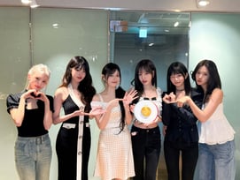 아이브, '틱톡 퀸' 등극..팔로워 1000만 돌파→누적 좋아요 4억 8000회 기록