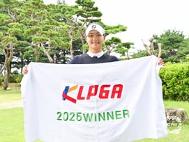 지신비, 생애 첫 우승! KLPGA 점프투어 14차전 정상 달성