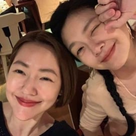 故서희원 죽음 후..묘지 지킨 ♥구준엽·"도움 필요" 가족들