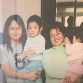 최준희, 故최진실 안경 쓴 생전 사진 공개.."외할머니 연락 안 해" 분노