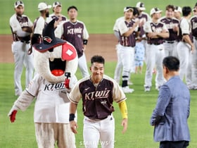 [포토]'우수타자상' 드림올스타 안현민