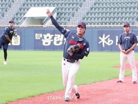 [포토] 롯데 이민석 '아쉽다 우천취소'