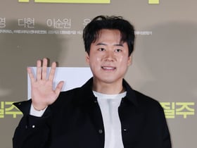 이순원 '여유로운 손인사'[★포토]