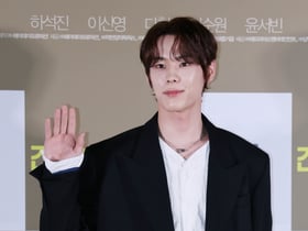 윤서빈 '여심 잡는 손인사'[★포토]
