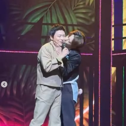 '이다해♥' 세븐, 무대 위 돌발 행동..조정석에 찐한 뽀뽀