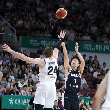 '한일전 또 완패' 日 한숨 "韓에 공·수 모두 뒤처졌다, 주도권 못 빼앗고 패배"