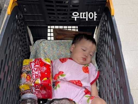 황보라, 마트서 장보다가 잠든 순둥이 子..카트서 '쿨쿨'
