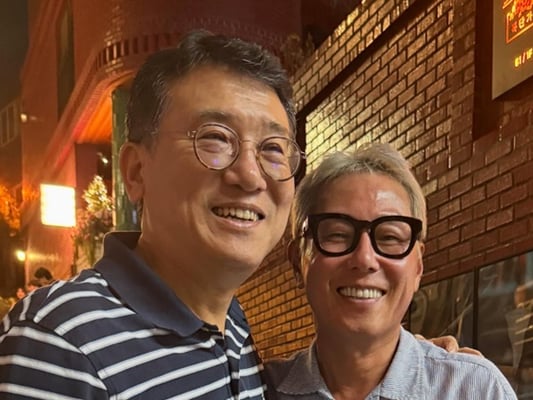 윤종신, 20년간 크론병 투병..퇴직한 담당 교수와 이별 "덕분에 잘 살아"