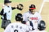 '문보경 7회 역전 스리런포' LG, 두산 4-2 꺾고 단독 1위 올라섰다 [잠실 현장리뷰]